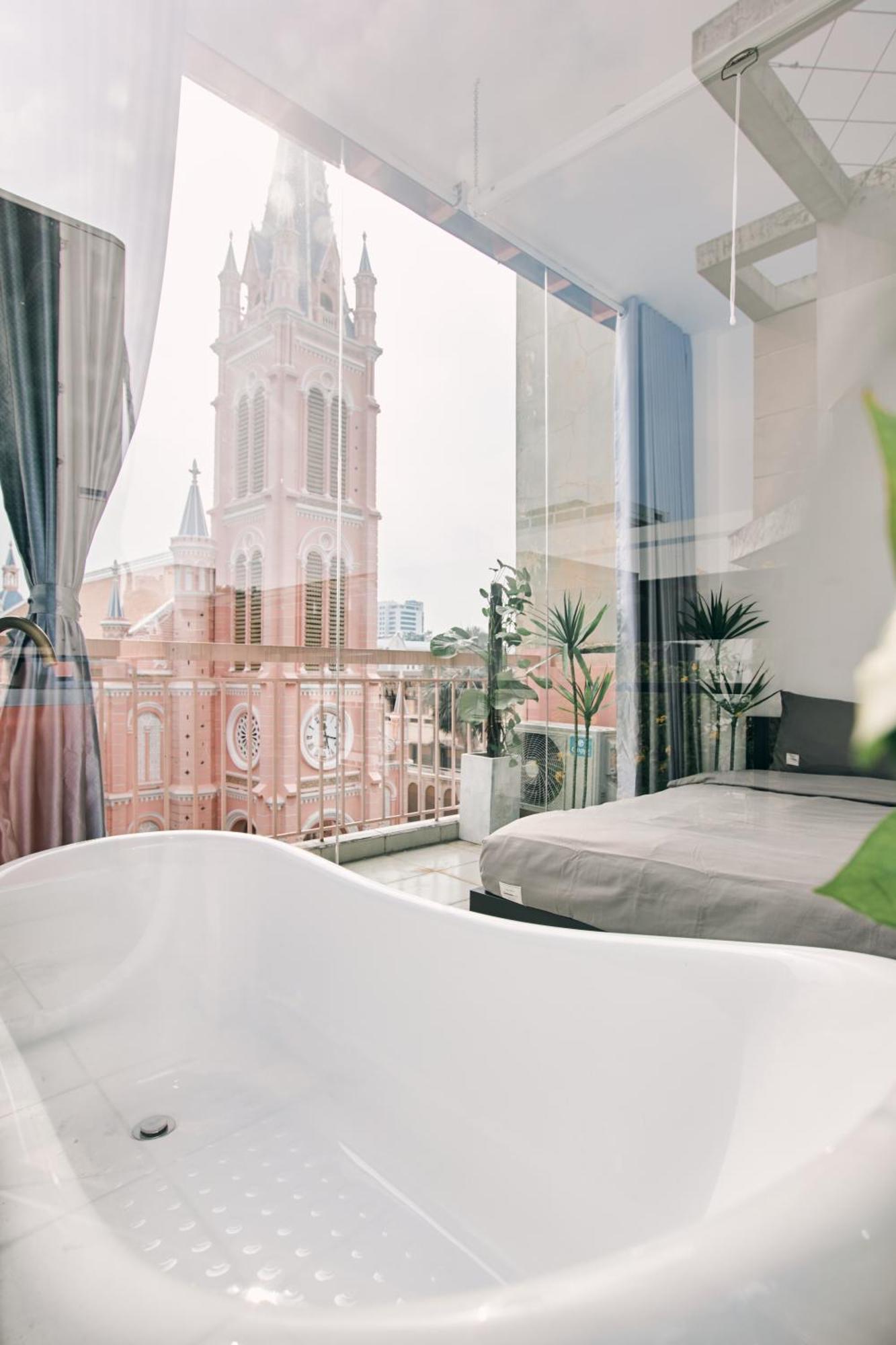 Mg Pink Church Ho Chi Minh City Exterior photo